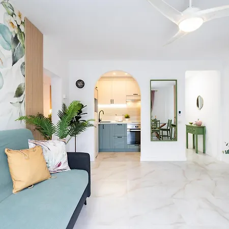 Апартаменты New! Sea View With Aircon In Center Of Americas